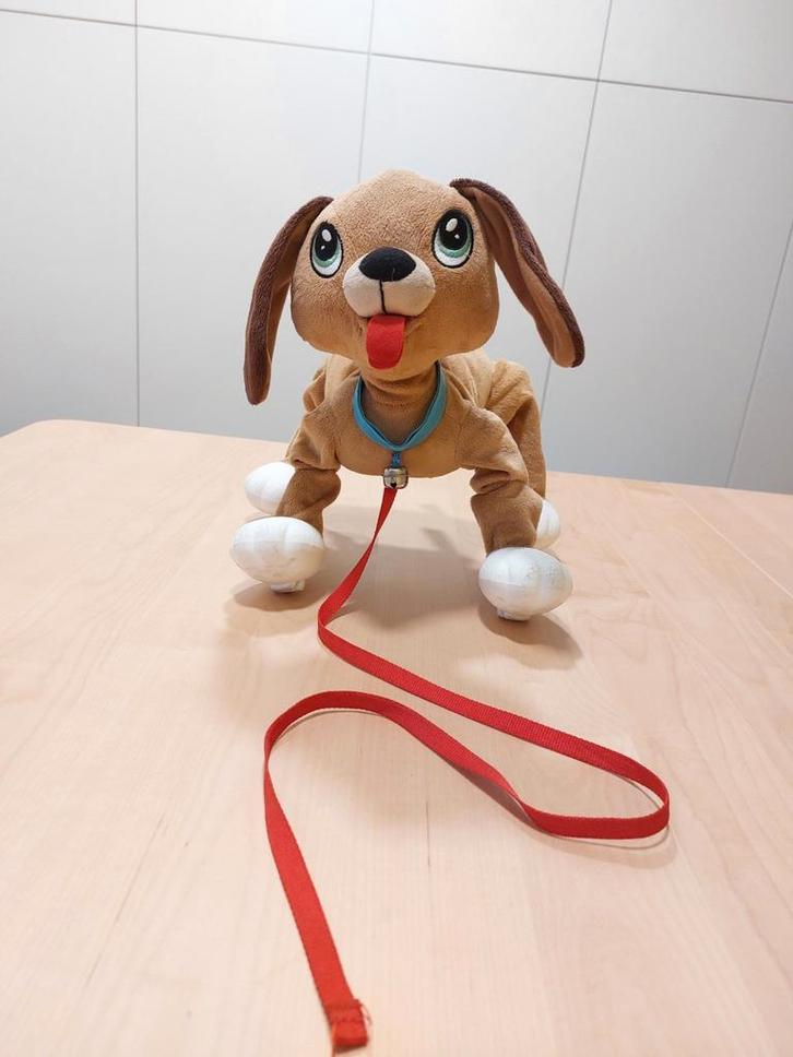 Hond met trektouw om te wandelen  - peppy pups, Kinderen en Baby's, Speelgoed | Knuffels en Pluche, Zo goed als nieuw, Hond, Ophalen