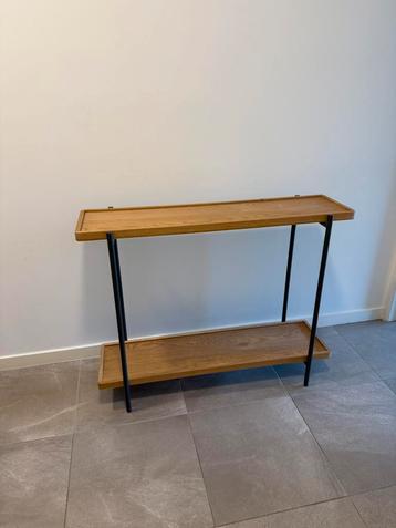 Smalle wandtafel / bijzettafel beschikbaar voor biedingen