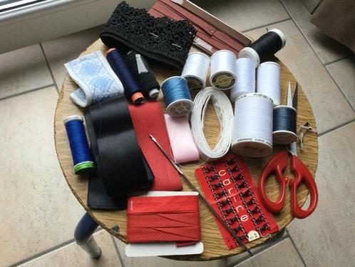 VERSCHILLENDE VOORWERPEN OM TE NAAIEN OF VOOR ANDER GEBRUIK, Hobby en Vrije tijd, Naaien en Fournituren, Gebruikt, Overige typen
