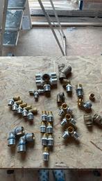 Assortiment perskoppelingen en klemkoppelingen, Doe-het-zelf en Bouw, Ophalen, Zo goed als nieuw