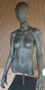 Buste mannequin femme gris, Ophalen, Gedragen