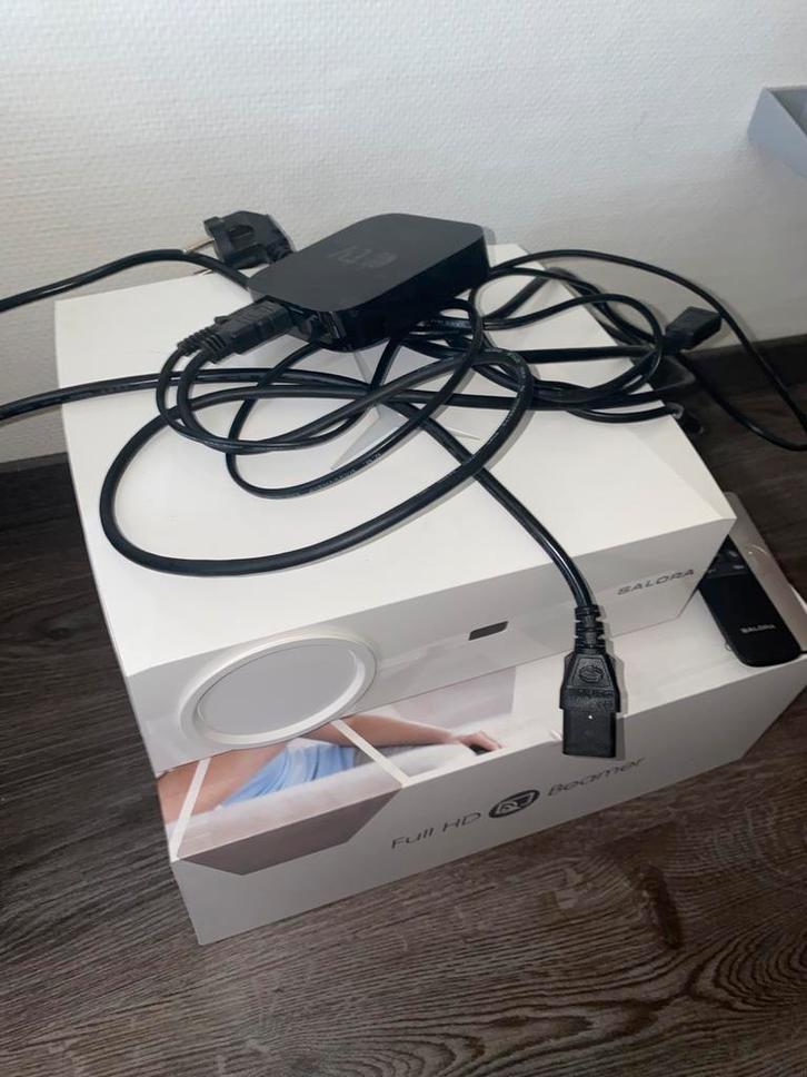 Full HD beamer: Salora 60BFM4250, Audio, Tv en Foto, Beamers, LED, Overige resoluties, Ophalen