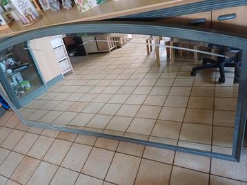 Spiegel 190cm breed op 90 cm hoog beschikbaar voor biedingen