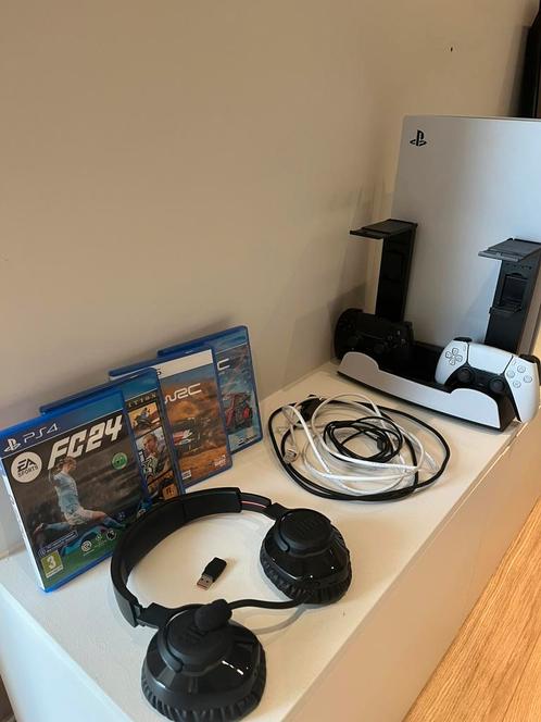 Playstation 5 disc versie+ accesoires, Games en Spelcomputers, Games | Sony PlayStation 5, Zo goed als nieuw, Ophalen