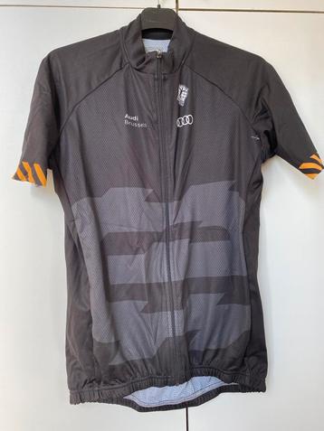 Ensemble complet cycliste neuf « Audi » taille XL beschikbaar voor biedingen