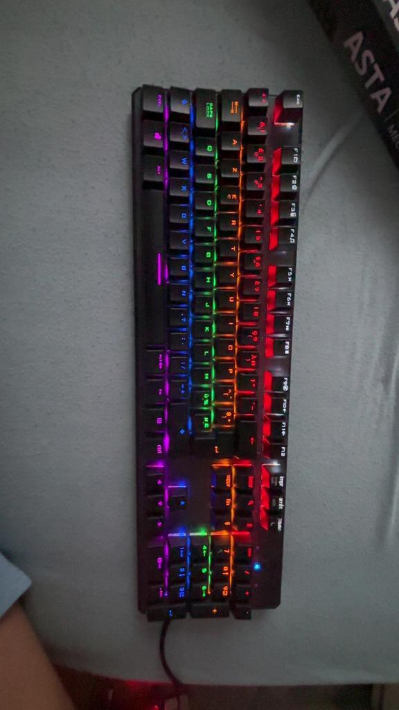 Trust GXT865 AstaMechanischToetsenbord–RGBVerlichting–AZERTY, Computers en Software, Toetsenborden, Zo goed als nieuw, Azerty