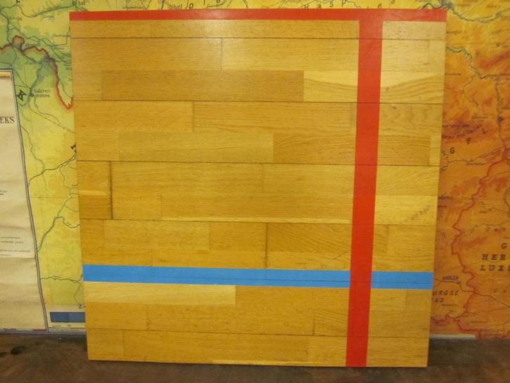 Upcycling - tafelblad uit oude sportvloer- prijs bespreekbaa, Antiek en Kunst, Curiosa en Brocante, Ophalen