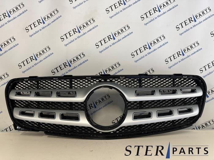Grille van een Mercedes GLA (9982), Auto-onderdelen, Carrosserie, Mercedes-Benz, Gebruikt, 3 maanden garantie, Ophalen of Verzenden