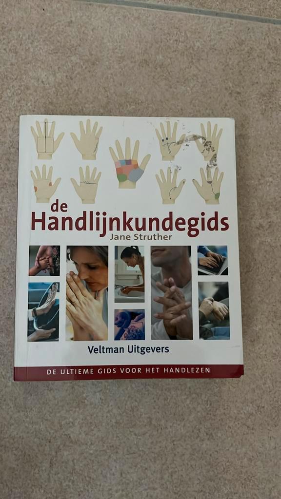 J. Struther - De handlijnkundegids, Boeken, Esoterie en Spiritualiteit, Zo goed als nieuw, Ophalen of Verzenden