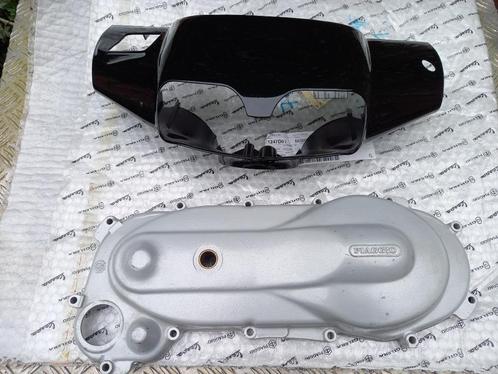 PIAGGIO ZIP RST KOPLAMPCOVER + Carterdeksel kort 2T(NOS), Fietsen en Brommers, Brommeronderdelen | Scooters, Nieuw, Piaggio, Kap