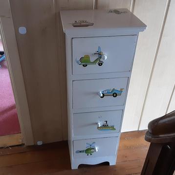Kleine ladekast Fun voor kinderkamer of andere doel beschikbaar voor biedingen