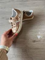 Chaussures à paillettes dorées de Tommy Hilfiger, taille 27, Enfants & Bébés, Vêtements de bébé | Chaussures & Chaussettes, Bottines