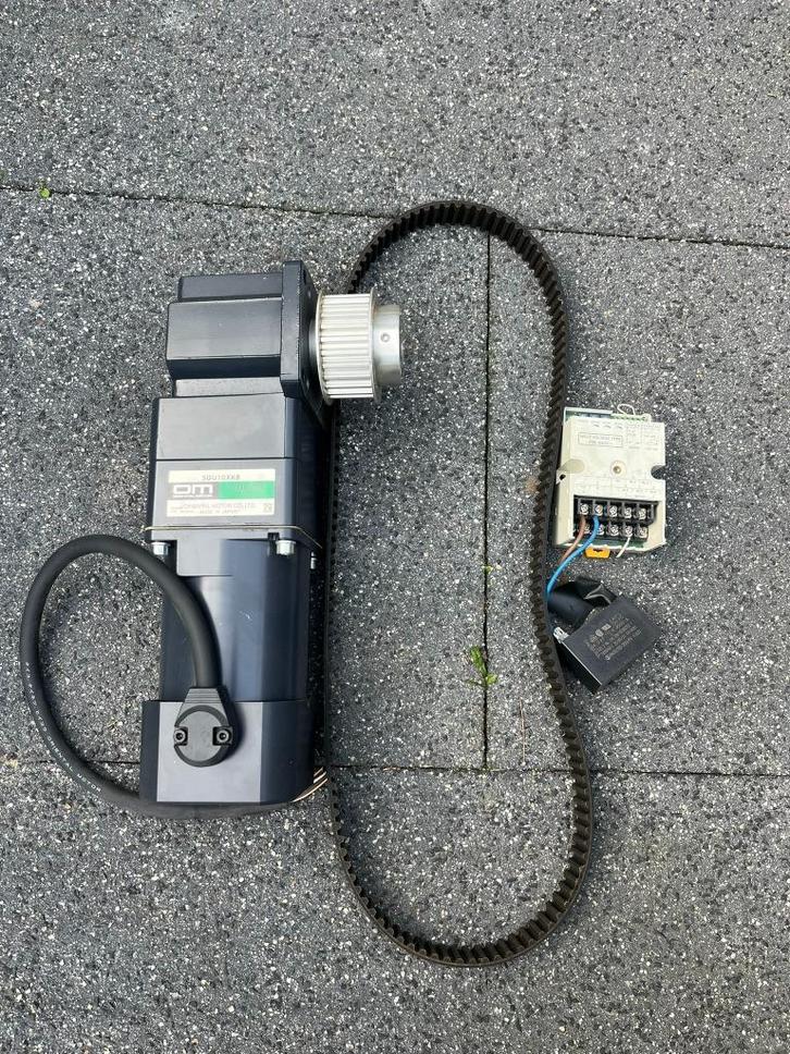 Oriental Electromotor Speed Control 60W Regelaar+Gearhead, Doe-het-zelf en Bouw, Motoren, Zo goed als nieuw, Elektromotor, Minder dan 1400 rpm