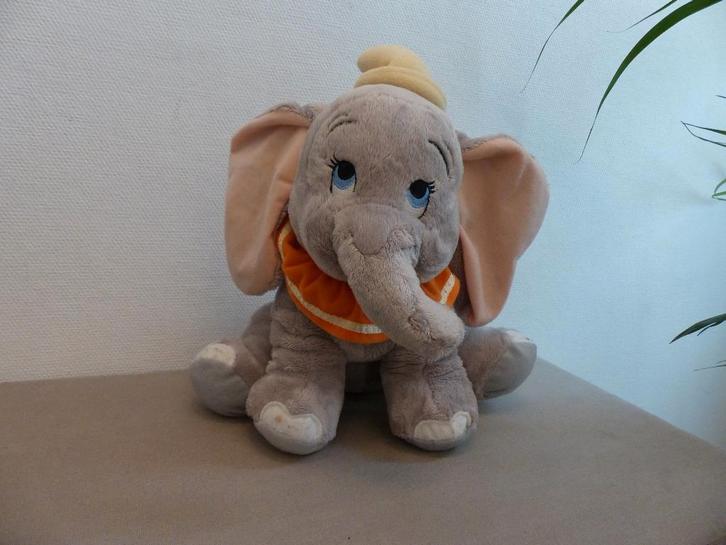 Peluche Dumbo Disney - Comme neuve, Enfants & Bébés, Jouets | Peluches, Comme neuf, Enlèvement ou Envoi