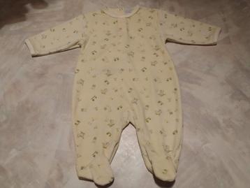 nieuwe baby pyjama 3 maand beschikbaar voor biedingen