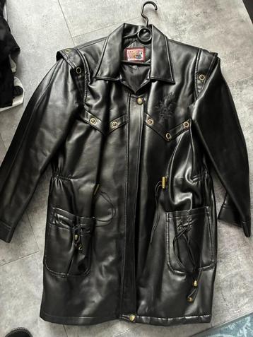 warme damesjas beschikbaar voor biedingen