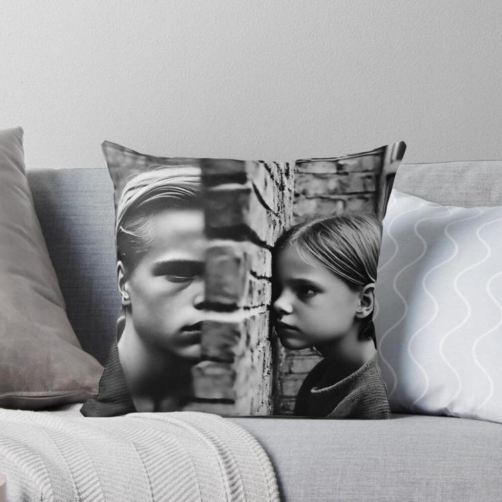 Sierkussen - Silent Cries - Bank - Woonkamer - Bed, Huis en Inrichting, Woonaccessoires | Kussens, Nieuw, Overige kleuren, Vierkant