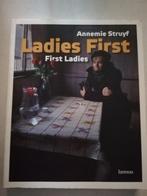 Boek van Annemie Struyf - Ladies first & First Ladies, Boeken, Zo goed als nieuw, Annemie Struyf, Ophalen