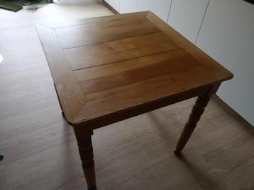 Antieken tafel in uitstekende staat  beschikbaar voor biedingen