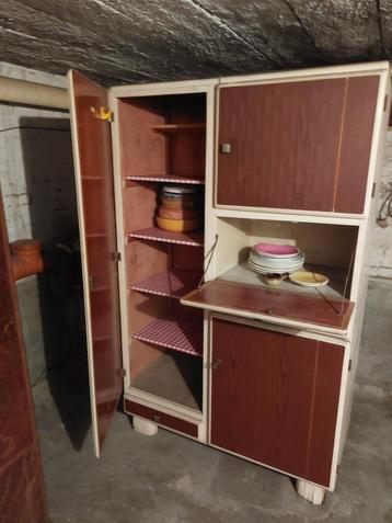 Houten kast vintage GRATIS!!! beschikbaar voor biedingen