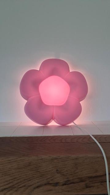 Wandlamp bloem Ikea beschikbaar voor biedingen