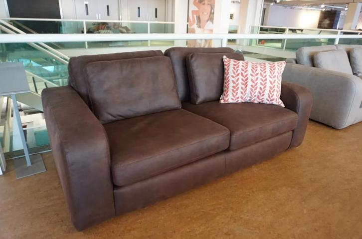 Lederen zetel – bruin, elegant en comfortabel, Huis en Inrichting, Zetels | Zetels, Nieuw, Rechte bank, Tweepersoons, Minder dan 150 cm