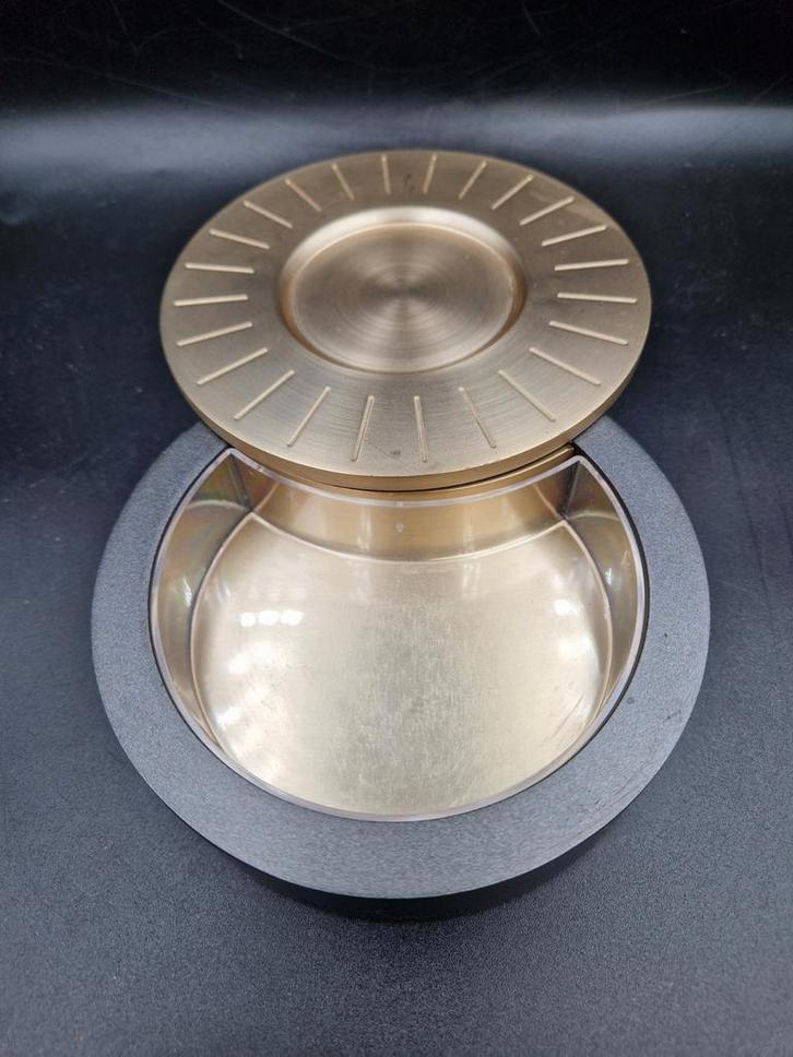 Rémy Martin XO Caprice Ritual Food Pairing Glass Holder , Verzamelen, Merken en Reclamevoorwerpen, Verzenden