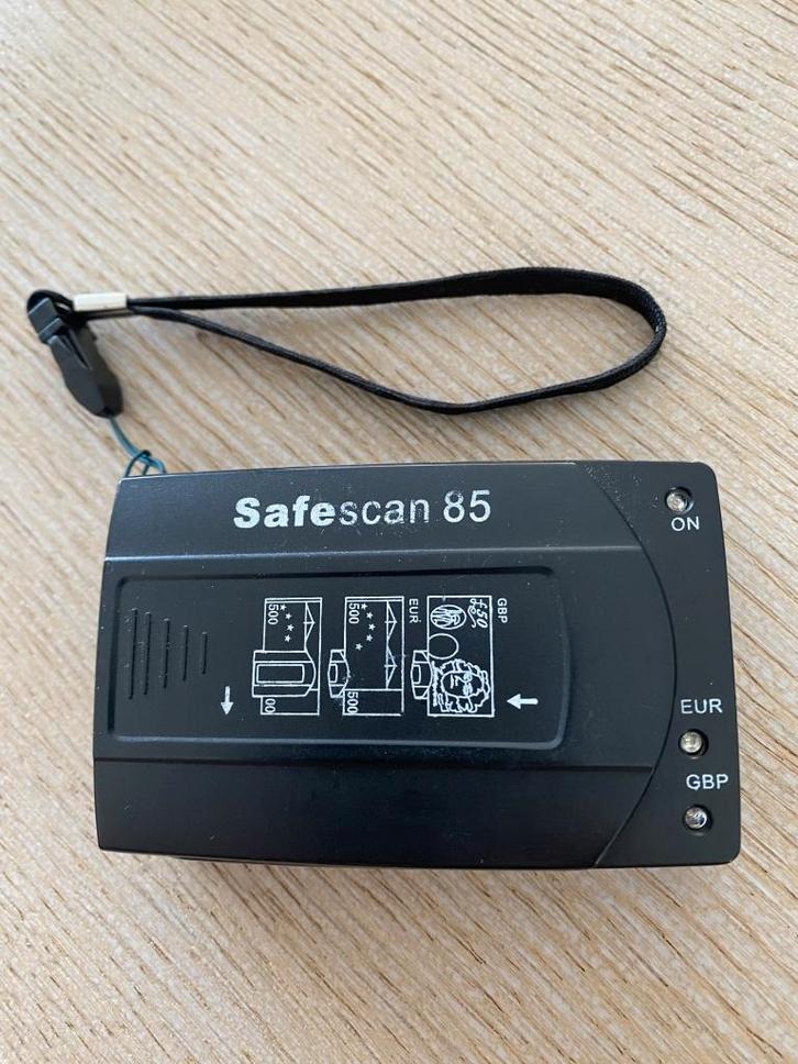 Détecteur de faux billets Safescan 85 automatique noir, Informatique & Logiciels, Étiqueteuses, Comme neuf, Enlèvement ou Envoi