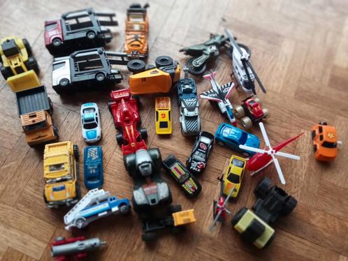 Speelgoed autootjes. Motoren. Helicopters, Kinderen en Baby's, Speelgoed |Speelgoedvoertuigen, Zo goed als nieuw, Ophalen of Verzenden