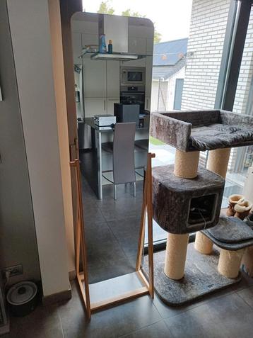 Staande spiegel  beschikbaar voor biedingen
