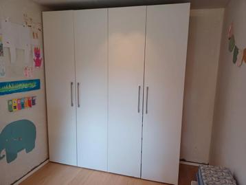 ikea Pax kleerkast B200x D62 x H230 - moet dringend weg