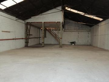 espace de stockage de 324m2 beschikbaar voor biedingen