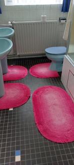 Badkamermatten, 4 stuks – badkamermat+WC-mat + 2x lavabo-mat, Ophalen of Verzenden, Zo goed als nieuw, Roze, Badmat