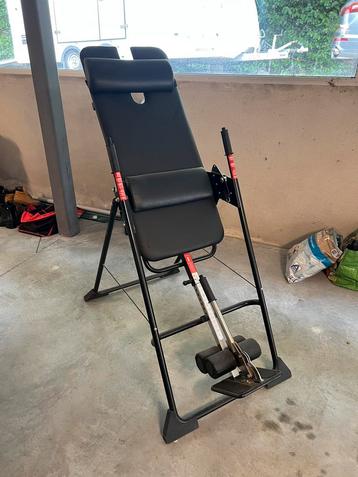 Inversietafel / Tractietafel voor rugklachten beschikbaar voor biedingen
