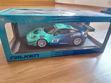 Porsche 911 Falken 1van400 beschikbaar voor biedingen