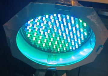 DJ lichteffect discospot op houten statief te koop. beschikbaar voor biedingen