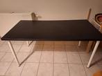 Ikea bureau desk 150 cm x 75 cm. Height: 73 cm, Zo goed als nieuw, Ophalen, Bureau