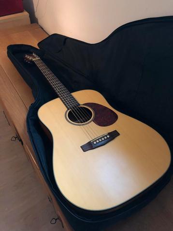 Guitare acoustique Cort disponible aux enchères