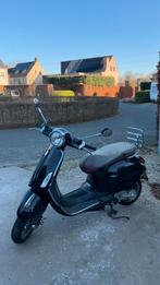 Vespa primavera piaggo, zwart, 45 4-TAKT, Fietsen en Brommers, Ophalen, Gebruikt, Overige modellen, Klasse B (45 km/u)
