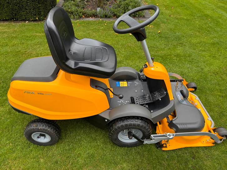 STIGA VILLA 13 HST/ 85 CM COMBI MAAIDEK ZITMAAIER, Tuin en Terras, Bosmaaiers, Zo goed als nieuw, Benzine, 50 cm of meer, Ophalen of Verzenden