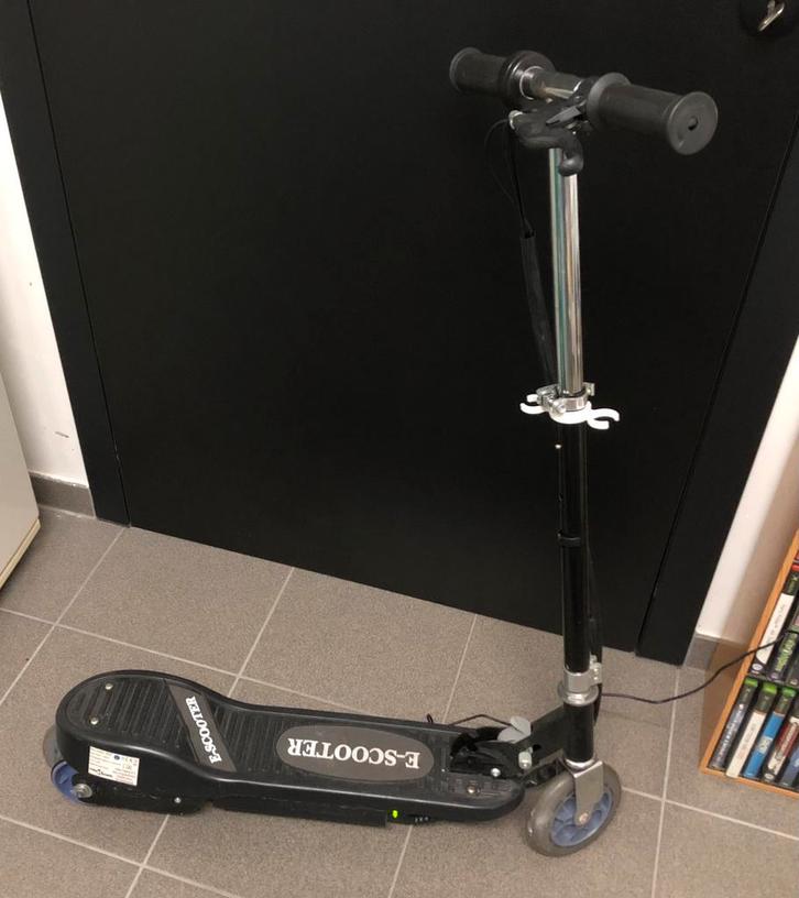 Elektrische kinderstep E-scooter, Vélos & Vélomoteurs, Trottinettes, Comme neuf, Enlèvement ou Envoi