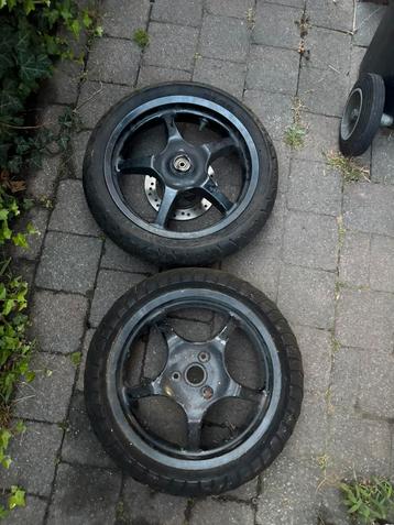 Yamaha Aerox velgenset 13 inch Zwart in goede staat beschikbaar voor biedingen