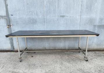 Verrijdbare werktafel... Koopje beschikbaar voor biedingen