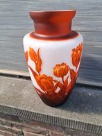 vase pate de verre fleur et papillons signe galle, Antiquités & Art, Enlèvement ou Envoi