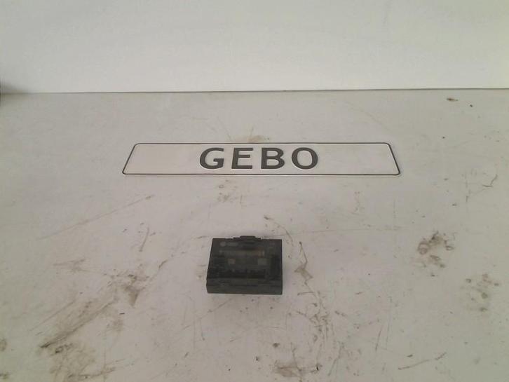 CENTRALE VERGRENDELING MOTOR RECHTS VOOR Audi (8x0959792f), Auto-onderdelen, Overige Auto-onderdelen, Audi, Gebruikt