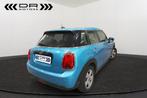 MINI Cooper 1.5i COOPER - NAVI - LED - LEDER - PANODAK - CO, Auto's, Parkeersensor, 5 deurs, Cooper, Stadsauto