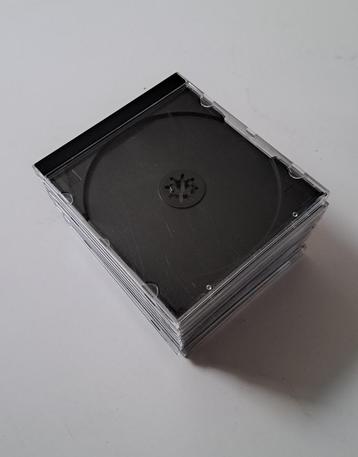 Lege Cd hoesjes beschikbaar voor biedingen
