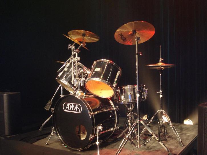 Drumstel (zonder cimbalen)prijs overeen te komen, Muziek en Instrumenten, Drumstellen en Slagwerk, Pearl, Ophalen