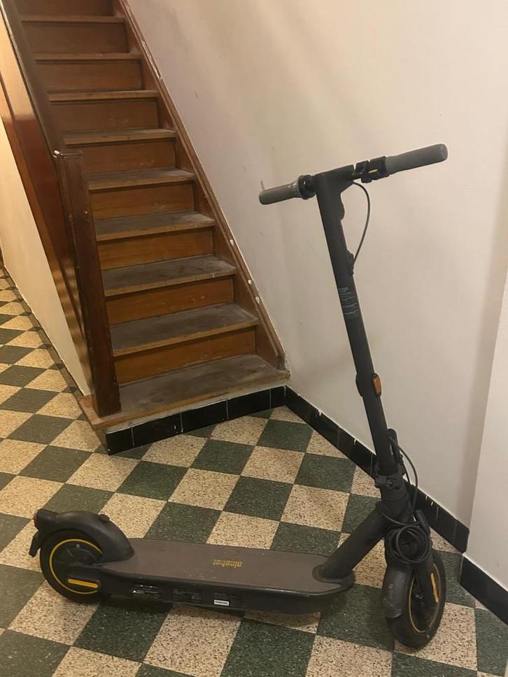 Step Ninebot G30, Fietsen en Brommers, Steps, Zo goed als nieuw, Ophalen of Verzenden