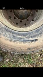 Pneus jante ( poclain avec déport)( 445/65-22,5 et un en 18r, Enlèvement